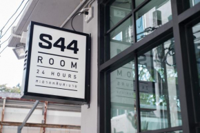  S44ROOM  Бангкок